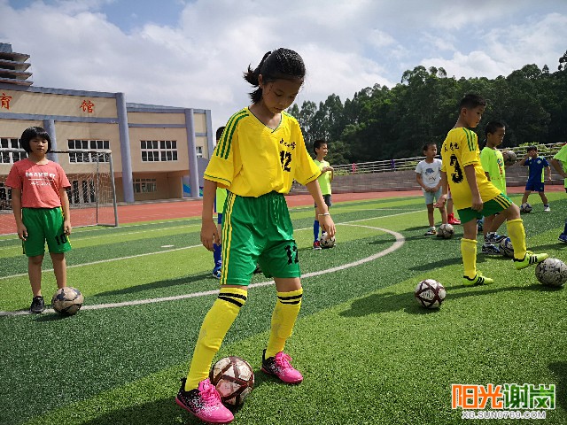 X:\u9633光谢岗上传月有水印图片640-360 (1).jpg