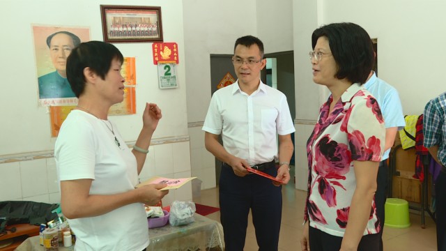 0703市林业局到我镇开展扶贫慰问活动_2019-07-03_11-04-10.jpg