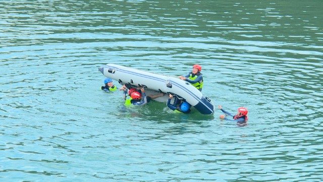 0910防洪抢险救援队.jpg