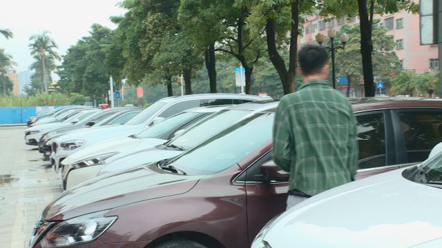 谢岗公安车内盗窃模拟_2020-10-29_16-16-29.jpg